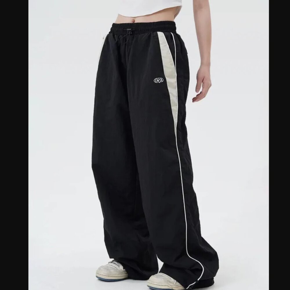 Black Baggy Track Joggers Womans XL Pockets Drawstrings at Waist and Ankles Y2K